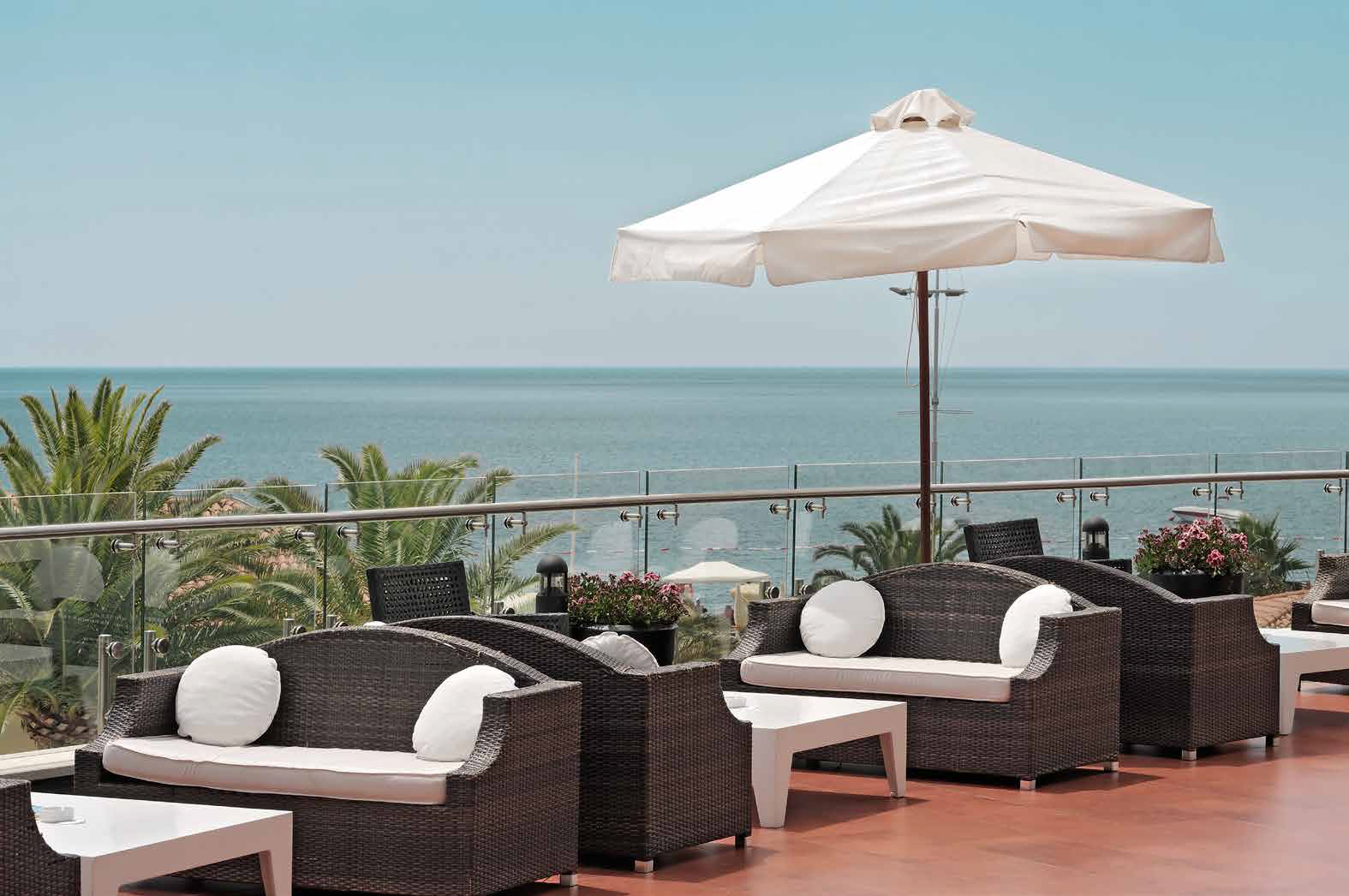 Terrace Lounge Area - Mar Bay Facilities